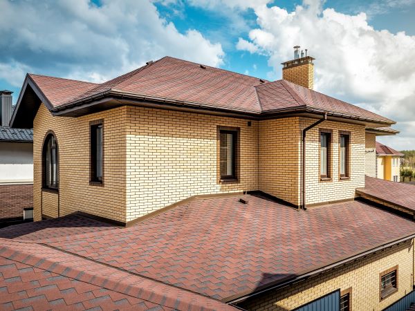 Luxury Asphalt Shingling On A House